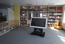 Оснащение модельной библиотеки в Александро-Гайском районе