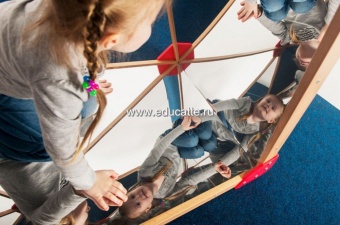 Зеркальная пирамида для детей