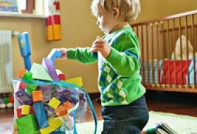 Как мотивировать ребенка на уборку игрушек?